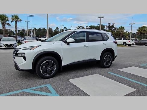 New 2026 Nissan Rogue SV image 23