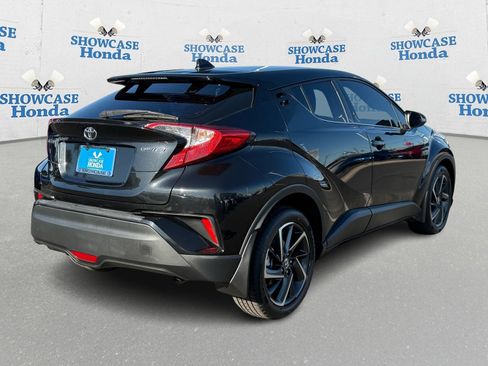 Used 2020 Toyota C-HR Limited image 8