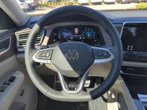 New 2026 Volkswagen Atlas SEL Premium R-Line image 22