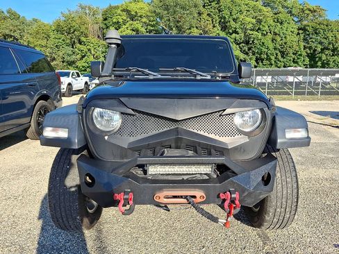 Used 2020 Jeep Gladiator Sport AWD/4WD image 2