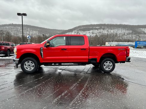 New 2026 Ford F250 XLT image 3