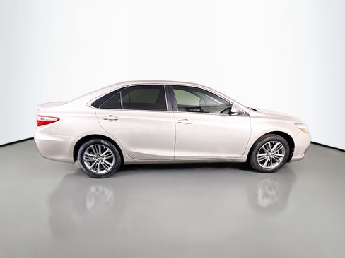 Used 2017 Toyota Camry SE FWD image 11