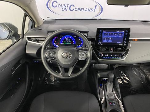 Certified 2022 Toyota Corolla LE FWD image 17