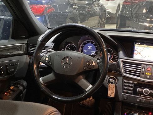 Used 2010 Mercedes-Benz E 350 Sedan image 3