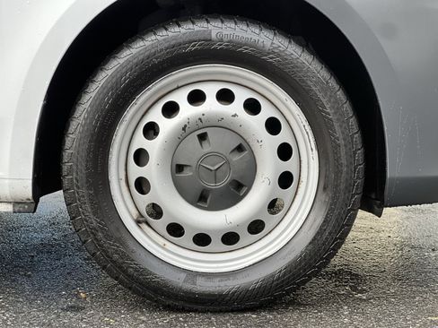 Used 2016 Mercedes-Benz Metris Passenger image 10