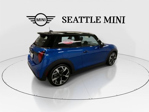 Certified 2025 MINI Cooper S image 11