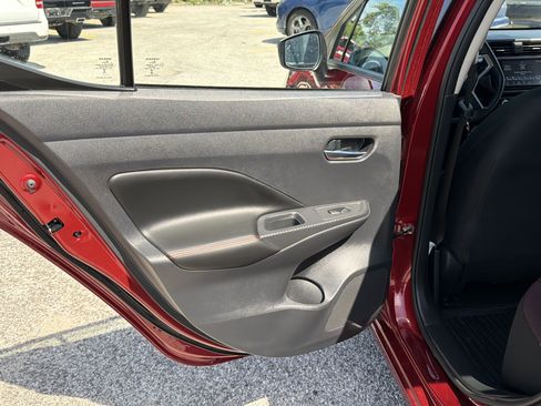 Used 2025 Nissan Versa SR w/ Trunk Package FWD image 13