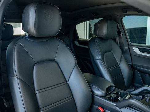 Certified 2024 Porsche Cayenne S AWD/4WD image 19