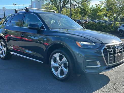 Used 2021 Audi Q5 2.0T Premium Plus w/ Premium Plus Package AWD/4WD image 3