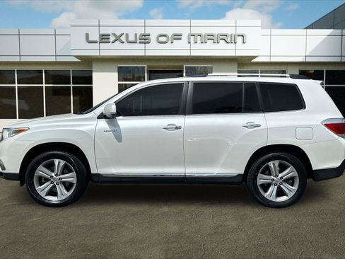 Used 2013 Toyota Highlander Limited AWD/4WD image 2