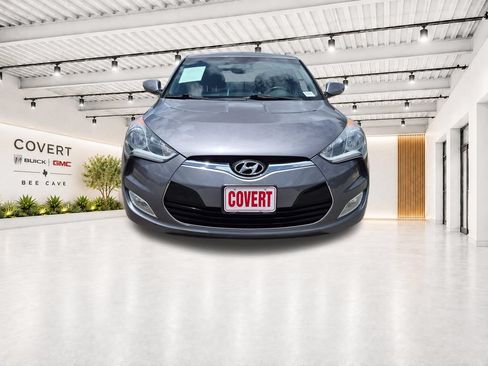 Used 2015 Hyundai Veloster w/ Option Group 03 FWD image 3
