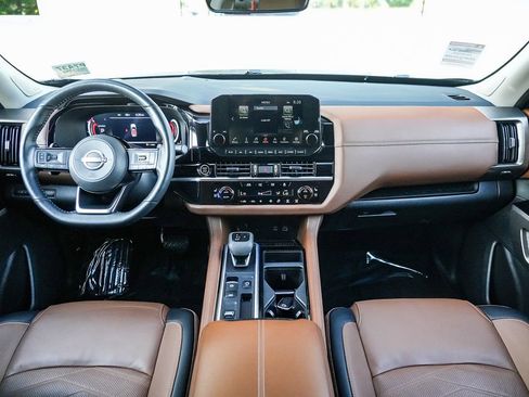 Used 2024 Nissan Pathfinder Platinum w/ Cargo Package FWD image 12