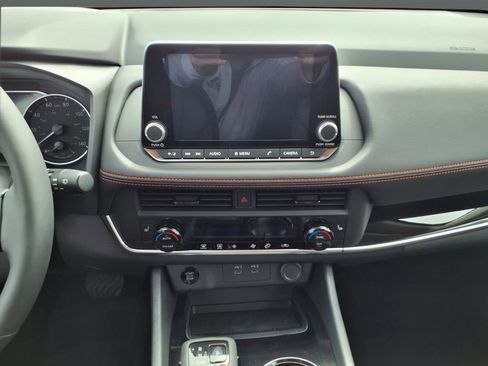 New 2026 Nissan Rogue SV AWD/4WD image 23