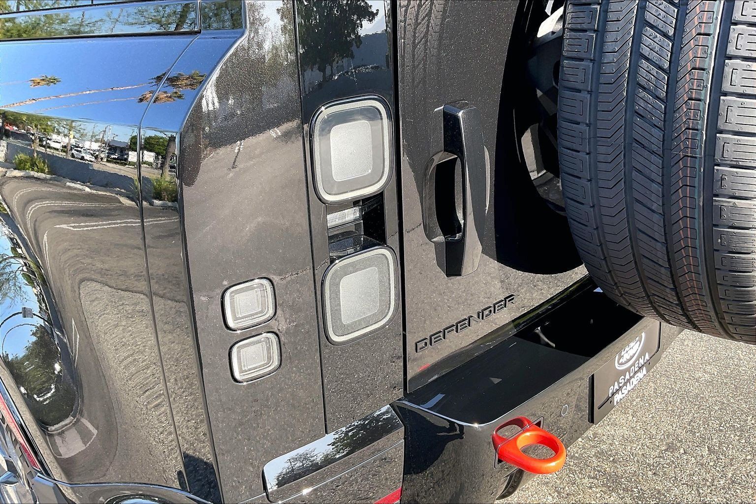 New 2026 Land Rover Defender 110 X AWD/4WD image 8