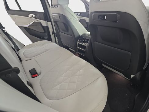 Certified 2024 BMW X5 xDrive40i w/ Premium Package image 10