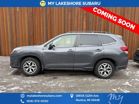Used 2022 Subaru Forester Premium image 4
