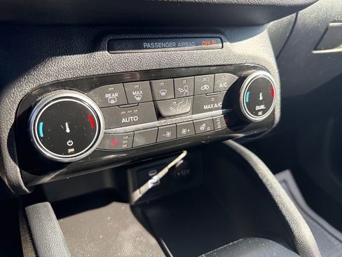 Used 2022 Ford Escape SE w/ Convenience Package image 46