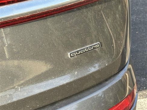 Used 2023 Audi Q7 2.0T Premium w/ Convenience Package image 11