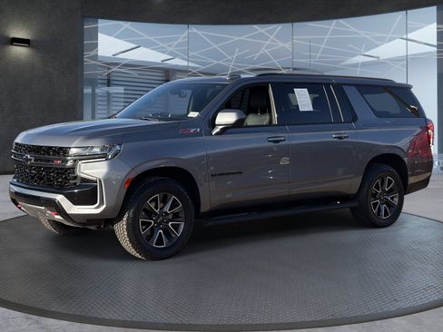 Certified 2022 Chevrolet Suburban Z71 AWD/4WD image 2