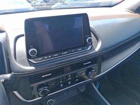 Used 2023 Nissan Rogue S FWD image 12