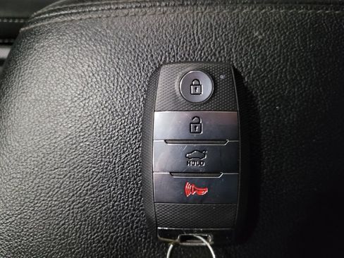 Used 2020 Kia Optima Premium image 32