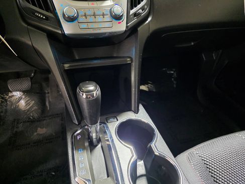 Used 2017 Chevrolet Equinox LS FWD image 27