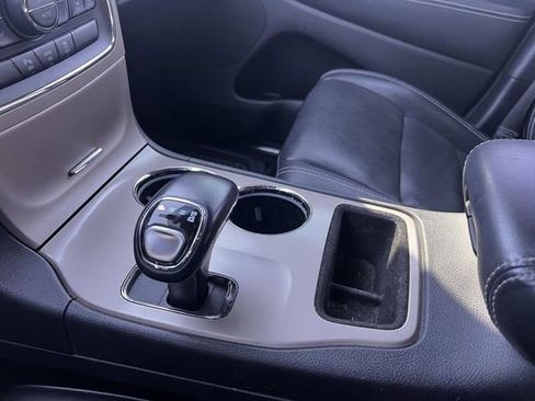 Used 2015 Jeep Grand Cherokee Overland image 19