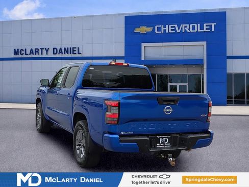 Used 2025 Nissan Frontier SV w/ Tow Package AWD/4WD image 4