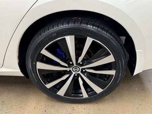 Used 2020 Nissan Altima 2.5 SR AWD/4WD image 7