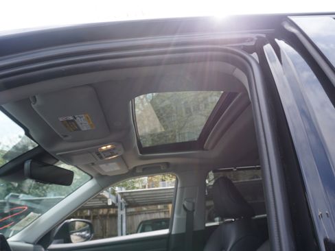 Used 2022 Toyota Highlander XLE image 8