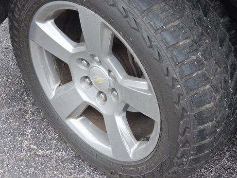 Used 2019 Chevrolet Suburban Premier image 9