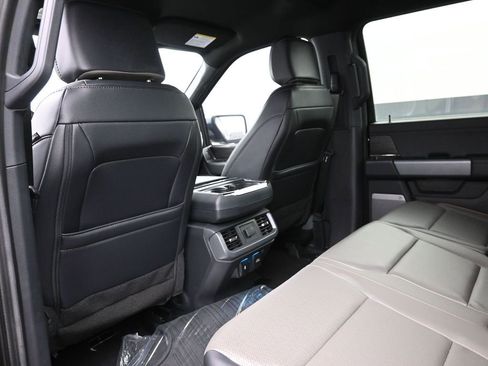 New 2025 Ford F150 Lariat w/ Equipment Group 501A Mid image 2