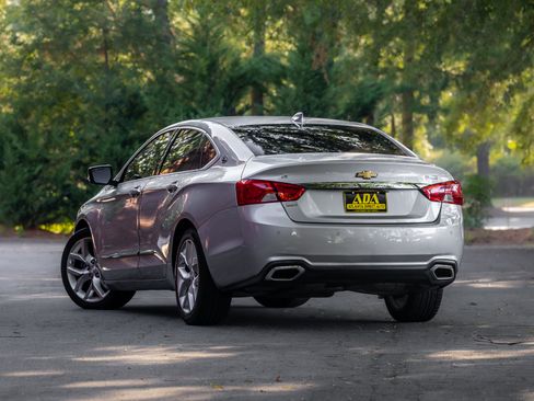Used 2018 Chevrolet Impala Premier FWD image 3