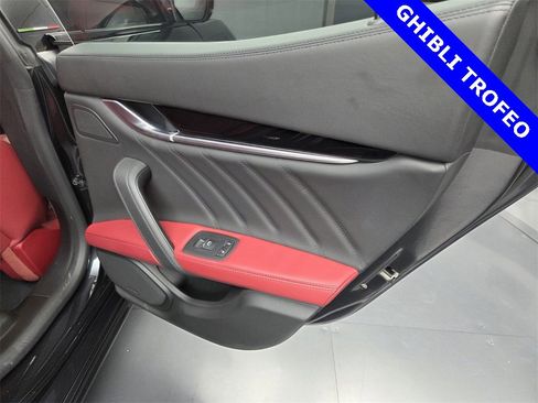 Used 2023 Maserati Ghibli Trofeo image 21