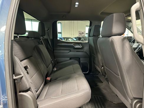 Used 2025 GMC Sierra 1500 Elevation image 34