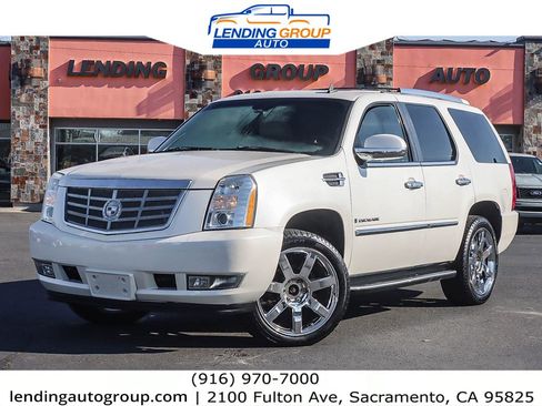 Used 2007 Cadillac Escalade AWD w/ Information Package image 1
