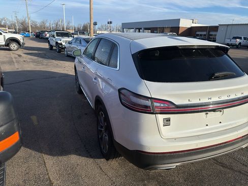 Used 2022 Lincoln Nautilus Reserve image 7