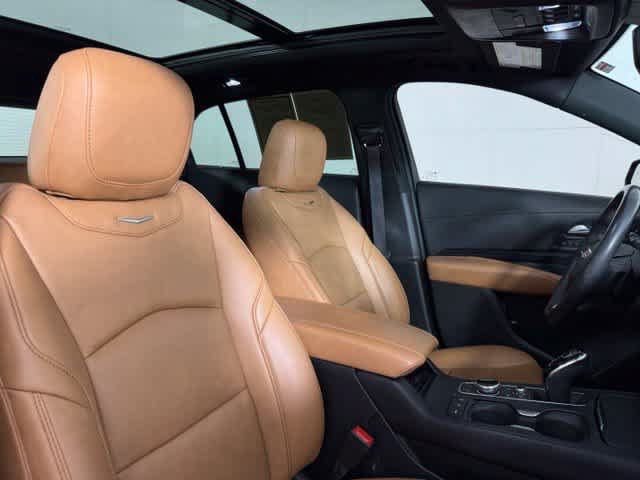 Used 2024 Cadillac XT4 Premium Luxury w/ Technology Package FWD image 20