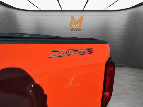 Used 2019 Chevrolet Colorado ZR2 w/ LPO, Power Package AWD/4WD image 7