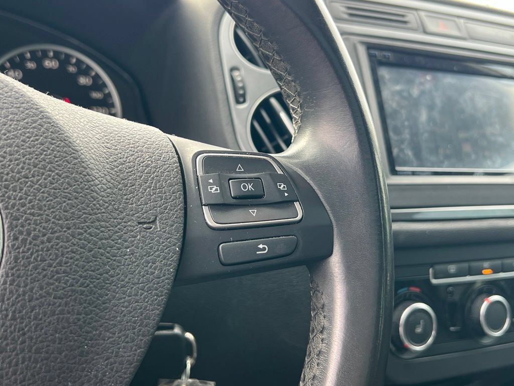 Used 2012 Volkswagen Tiguan S AWD/4WD image 21