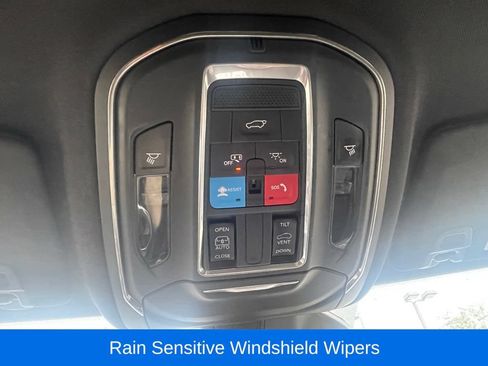 Used 2025 Jeep Grand Cherokee Laredo X w/ Luxury Tech Group I AWD/4WD image 25