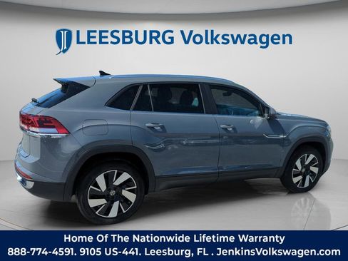 Used 2024 Volkswagen Atlas Cross Sport SE image 5
