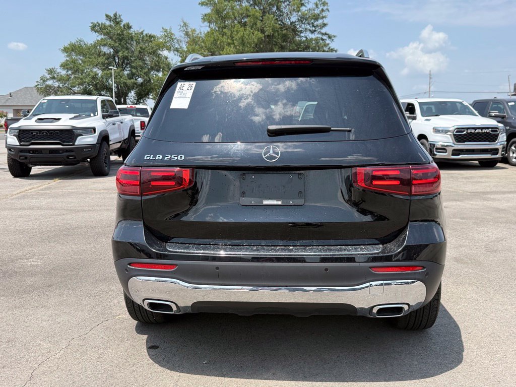 Used 2024 Mercedes-Benz GLB 250 image 6