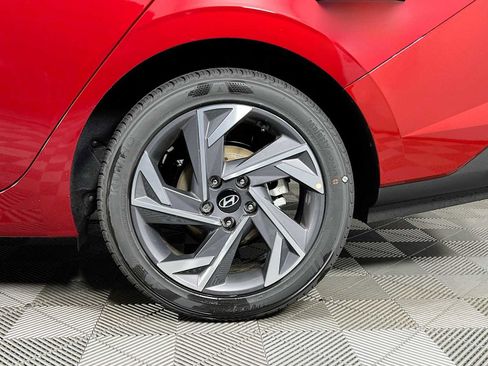 Certified 2025 Hyundai Elantra Sport w/ Cargo Package image 18