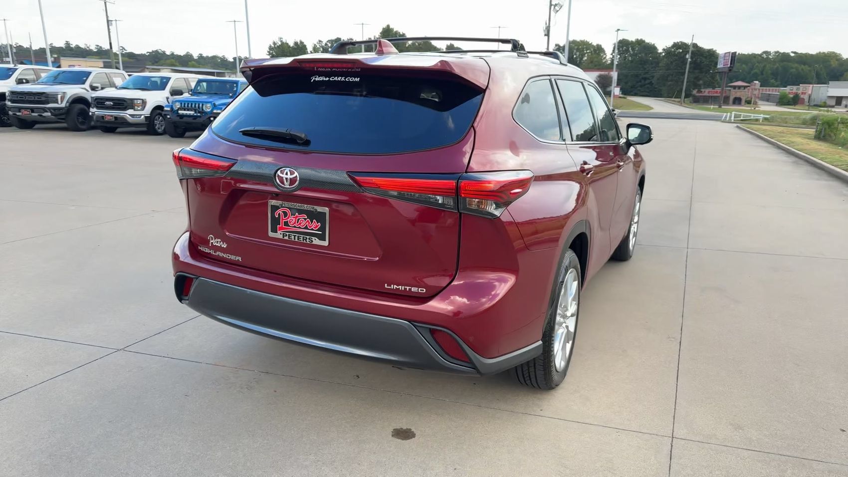 Used 2023 Toyota Highlander Limited FWD image 8