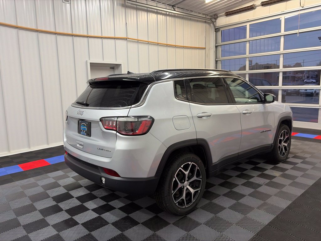 Used 2024 Jeep Compass Limited AWD/4WD image 4