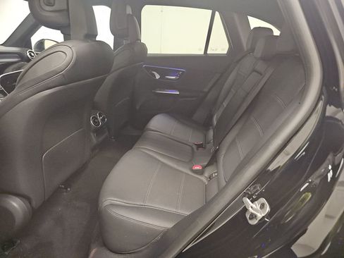 Used 2025 Mercedes-Benz GLC 300 image 11