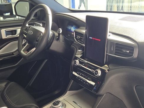 Used 2023 Ford Explorer ST w/ Equipment Group 401A image 5