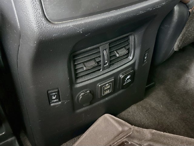 Used 2021 Nissan Titan Platinum Reserve w/ Moonroof Package AWD/4WD image 26