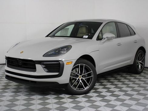 New 2026 Porsche Macan image 1